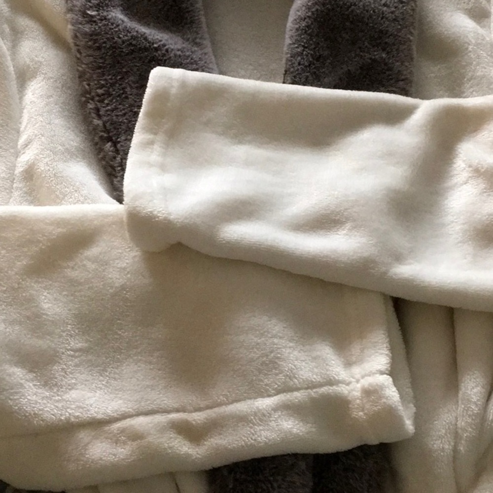 Plush Long Robe, OS - Picture 7 of 7